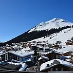 Hotel Berghof 4*